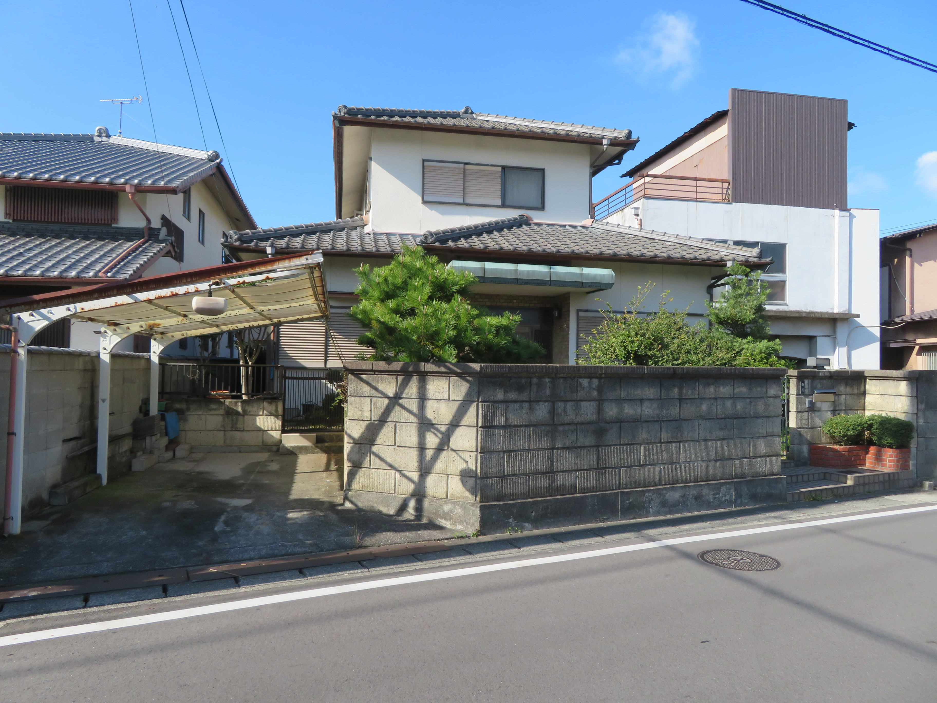 丸亀市田村町の戸建て物件です。