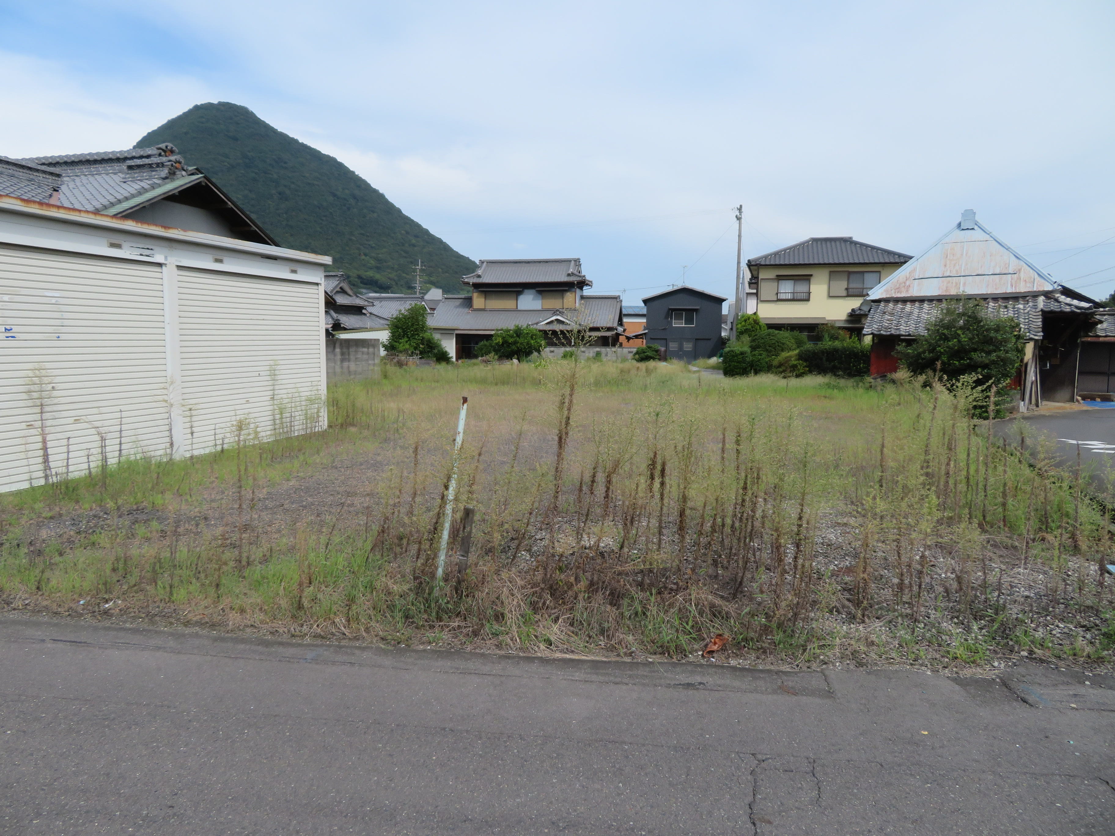 丸亀市飯山町の売り土地です。