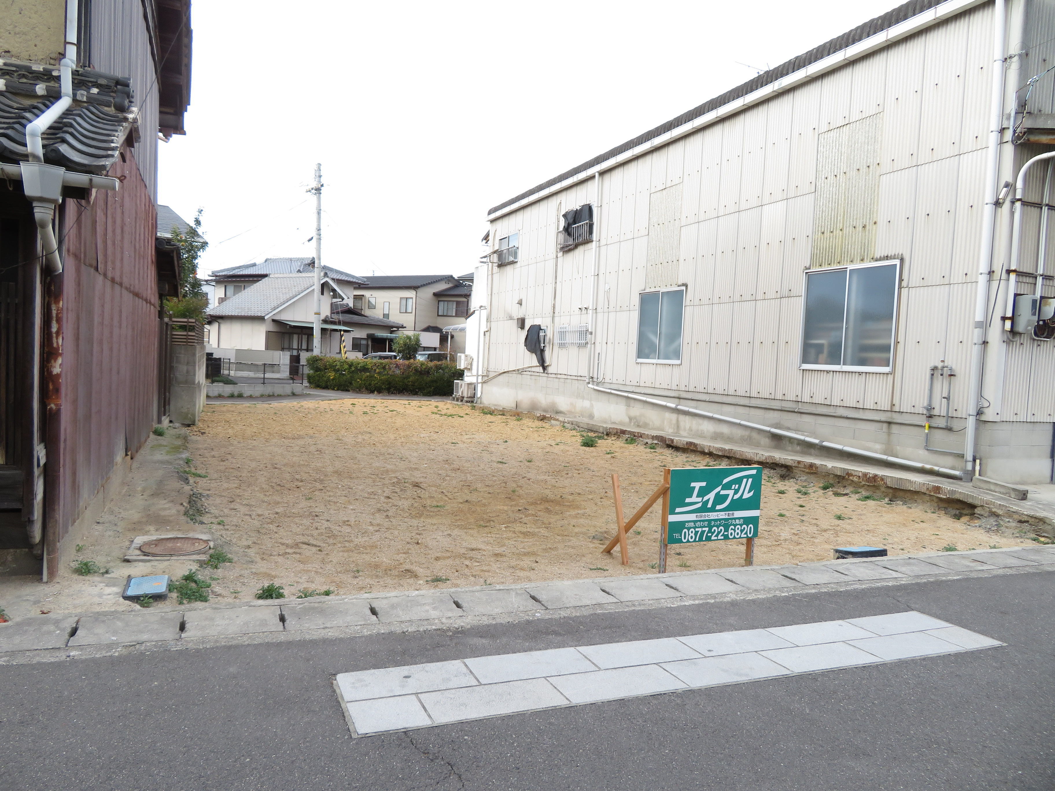 丸亀市中府町の売り土地物件です。