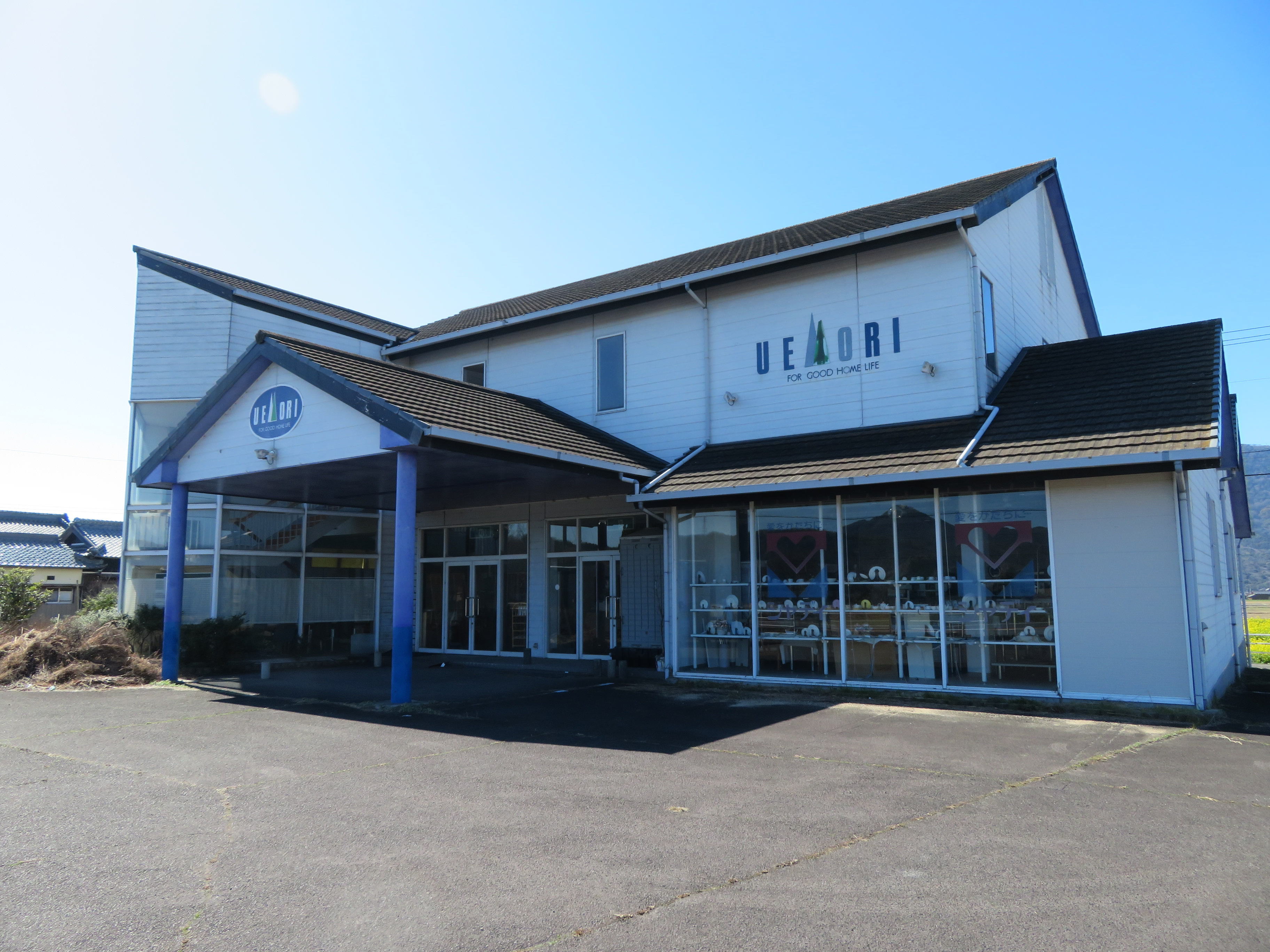 まんのう町吉野下の売り店舗物件です。