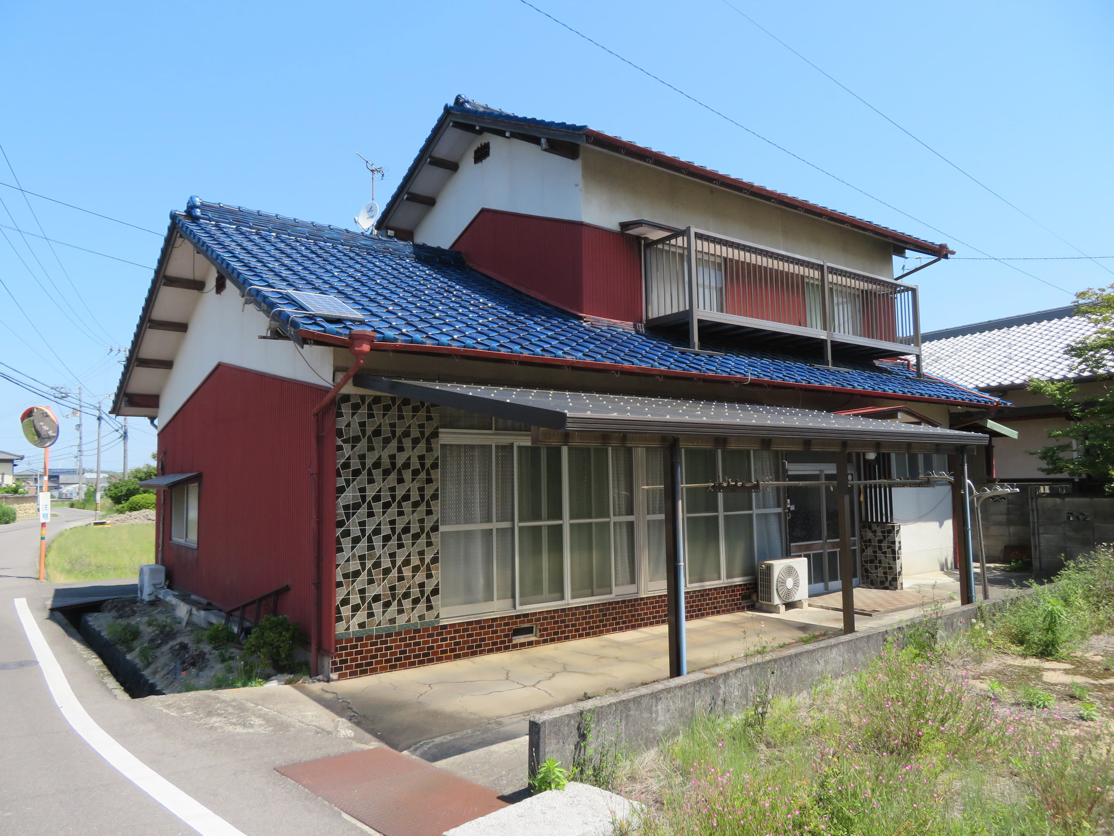＜居宅＞丸亀市郡家町の戸建て物件です。