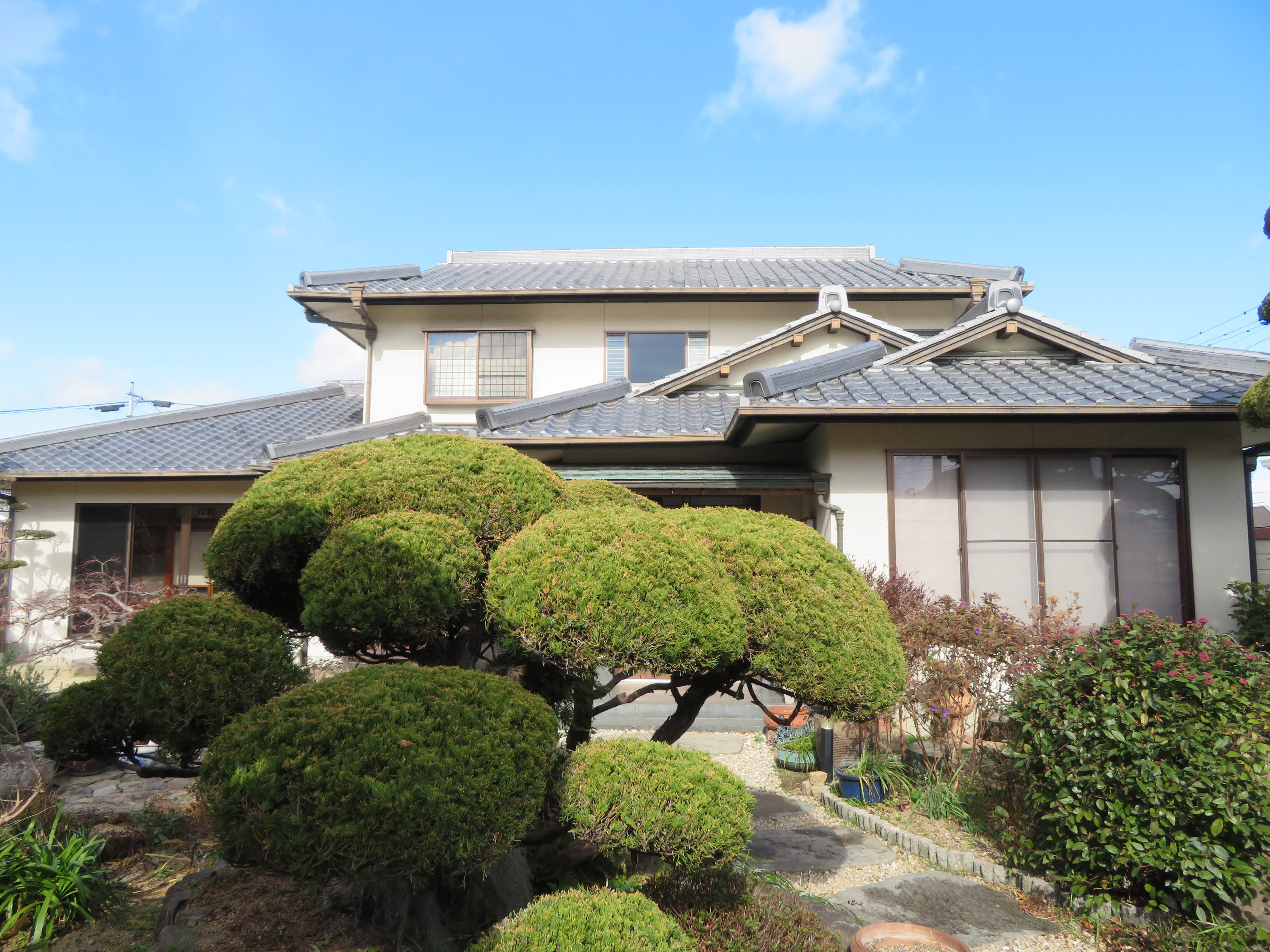 ＜居宅＞丸亀市郡家町の戸建て物件です。
