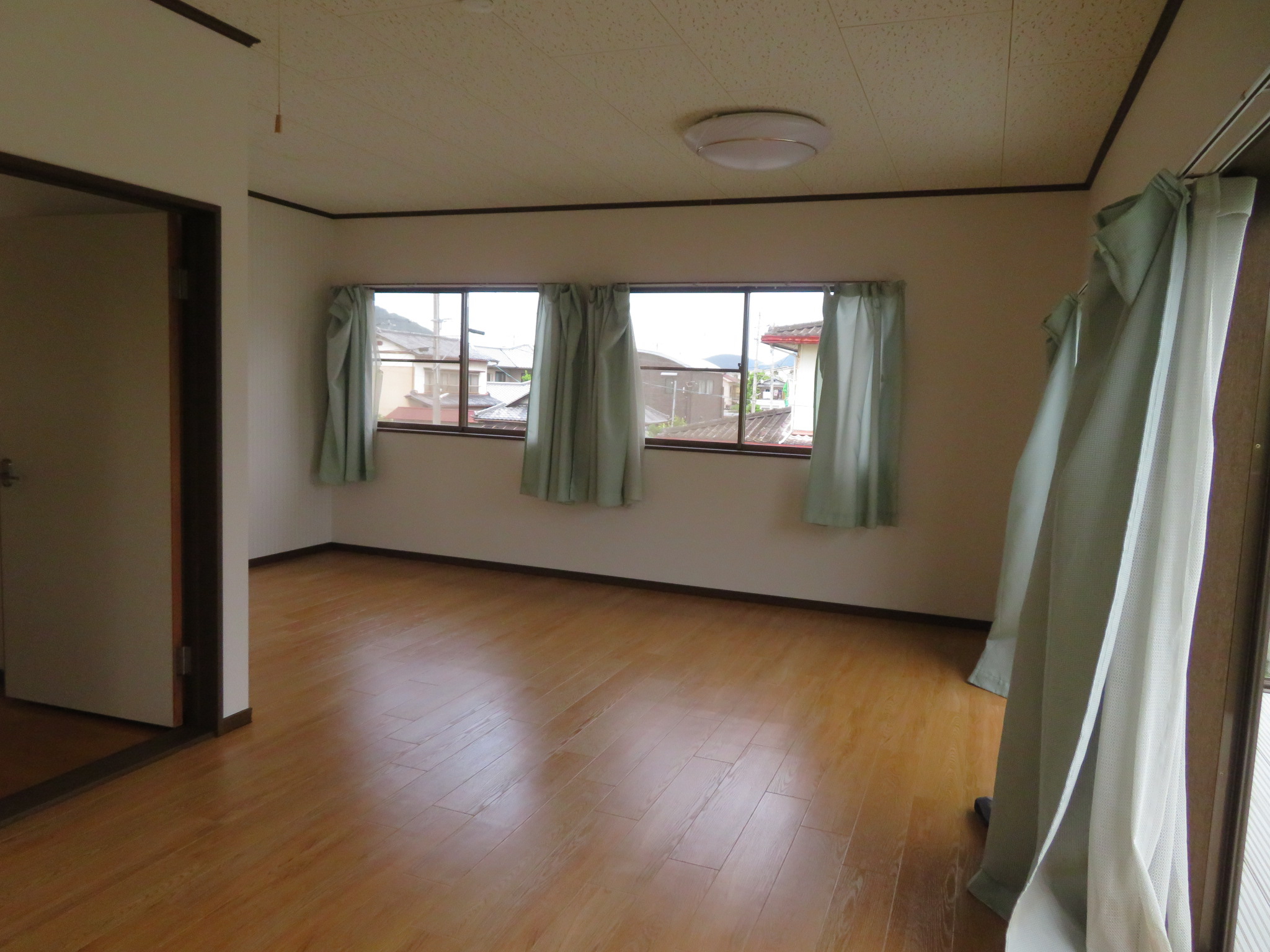 ＜居宅＞丸亀市十番町の戸建て物件です